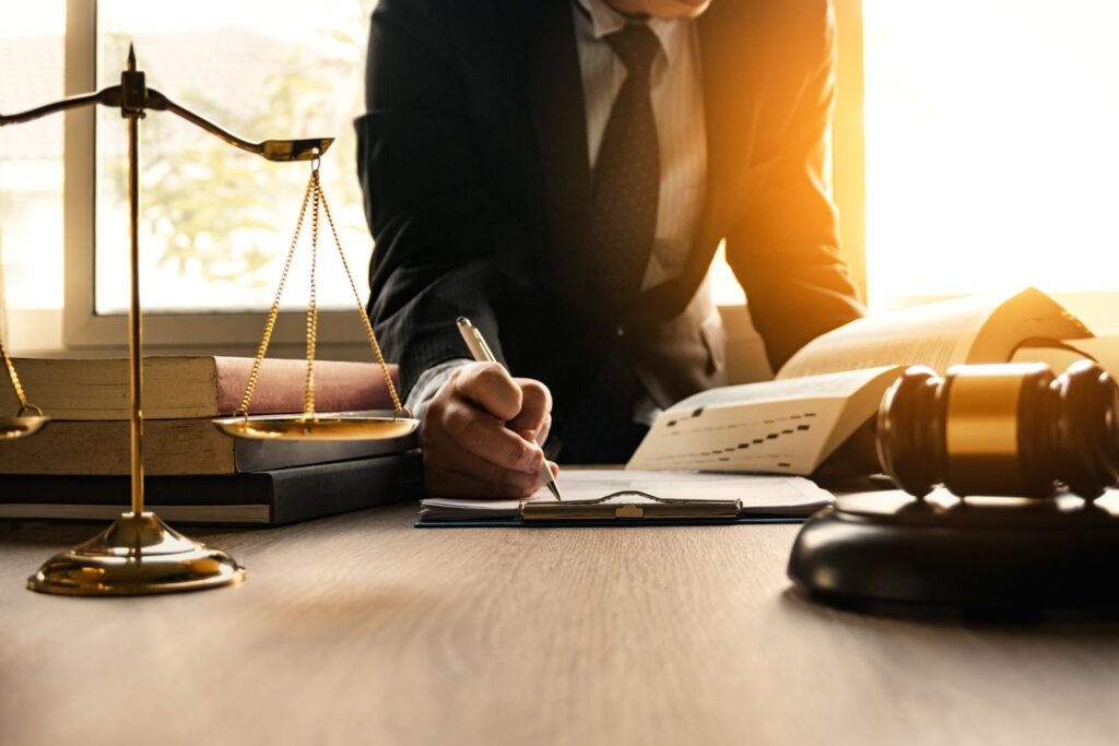 real estate lawyer toronto